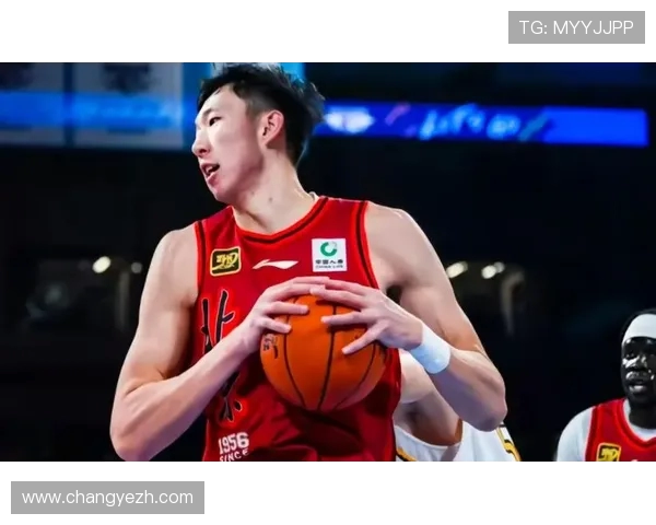 胡金秋热身赛统治内线砍下14分6板展现支柱级作用