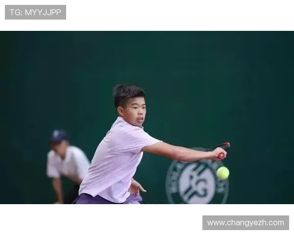 柴好勇夺U10女子单打桂冠展现网球少年坚韧拼搏精神