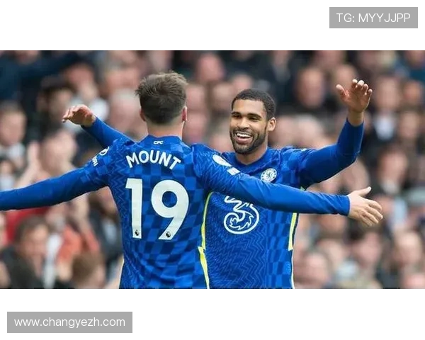 奇克重返英格兰国家队七年后获赠纪念帽子表达喜悦之情